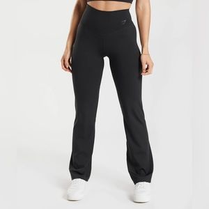 GYMSHARK Elevate Flare Leggings